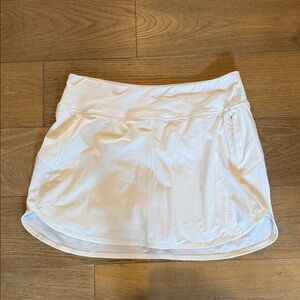 Outdoor Voices Hudson White Skort - L